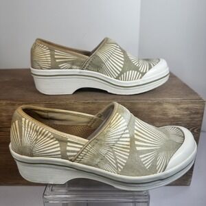 Dansko Vegan Volley Palm Print Comfort Clogs Womens 38 7.5-8 Plantar Fasciitis